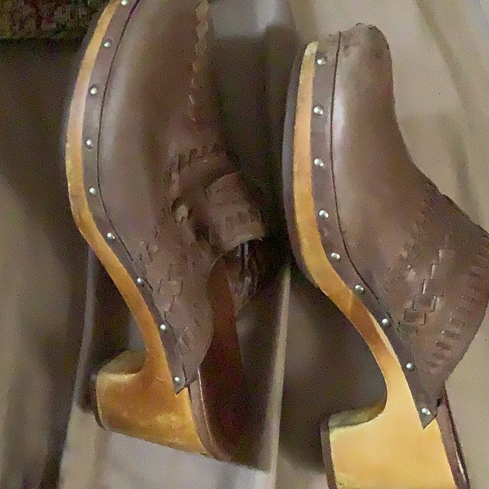 Ugg clogs - Picture 2 of 5